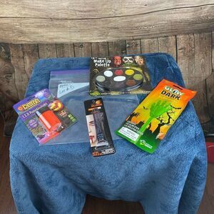 COPY - Halloween special lot #5 with various Halloween supplies